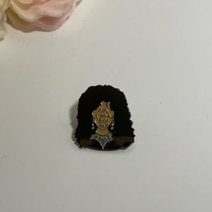 Cher “Mom I Am A Rich Man” Pin | Iconic Pop Culture Enamel Brooch